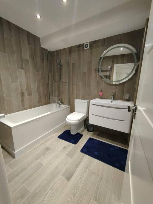 Flat 5 Crawford St, 1 Bedroom, 1 Bathroom Flat