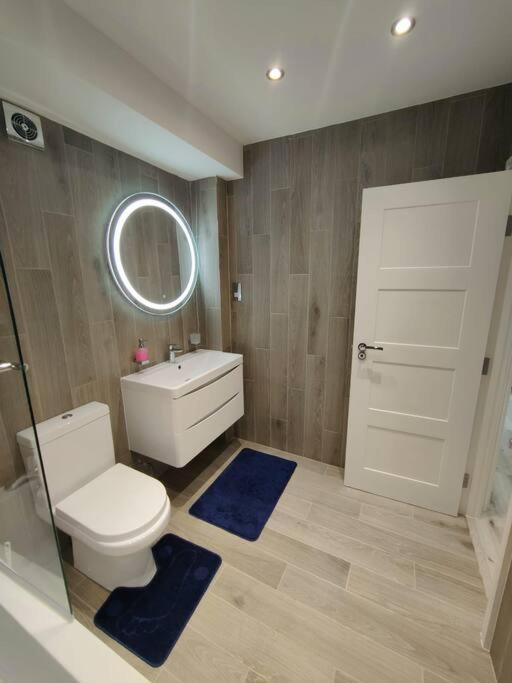 Flat 5 Crawford St, 1 Bedroom, 1 Bathroom Flat