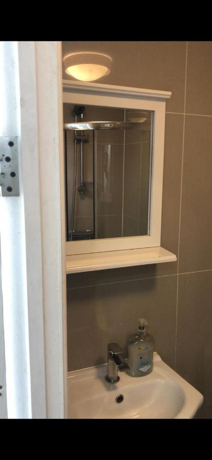 W13 X Weekly Monthly Discount Privatunterkunft London