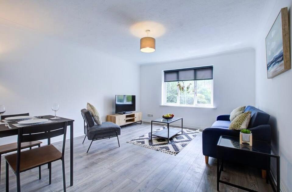 Apartamento Spacious 2 Bedroom Londres