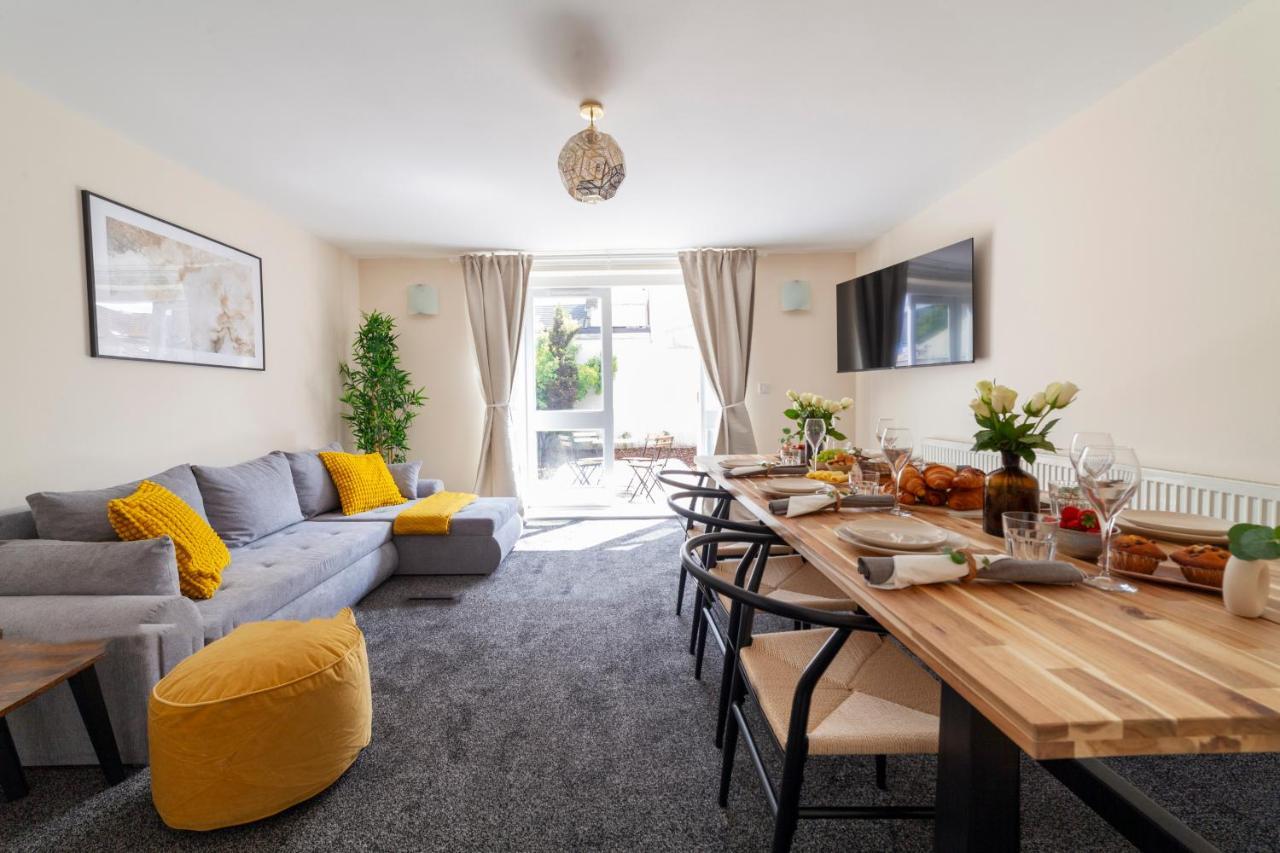 Arte Serviced Stratford - 3 Bedrooms 2 Bathrooms London, Stratford, Maryland, Free Parking, Garden, Weekly Or Monthly - Up To 8 Guests Feriehus