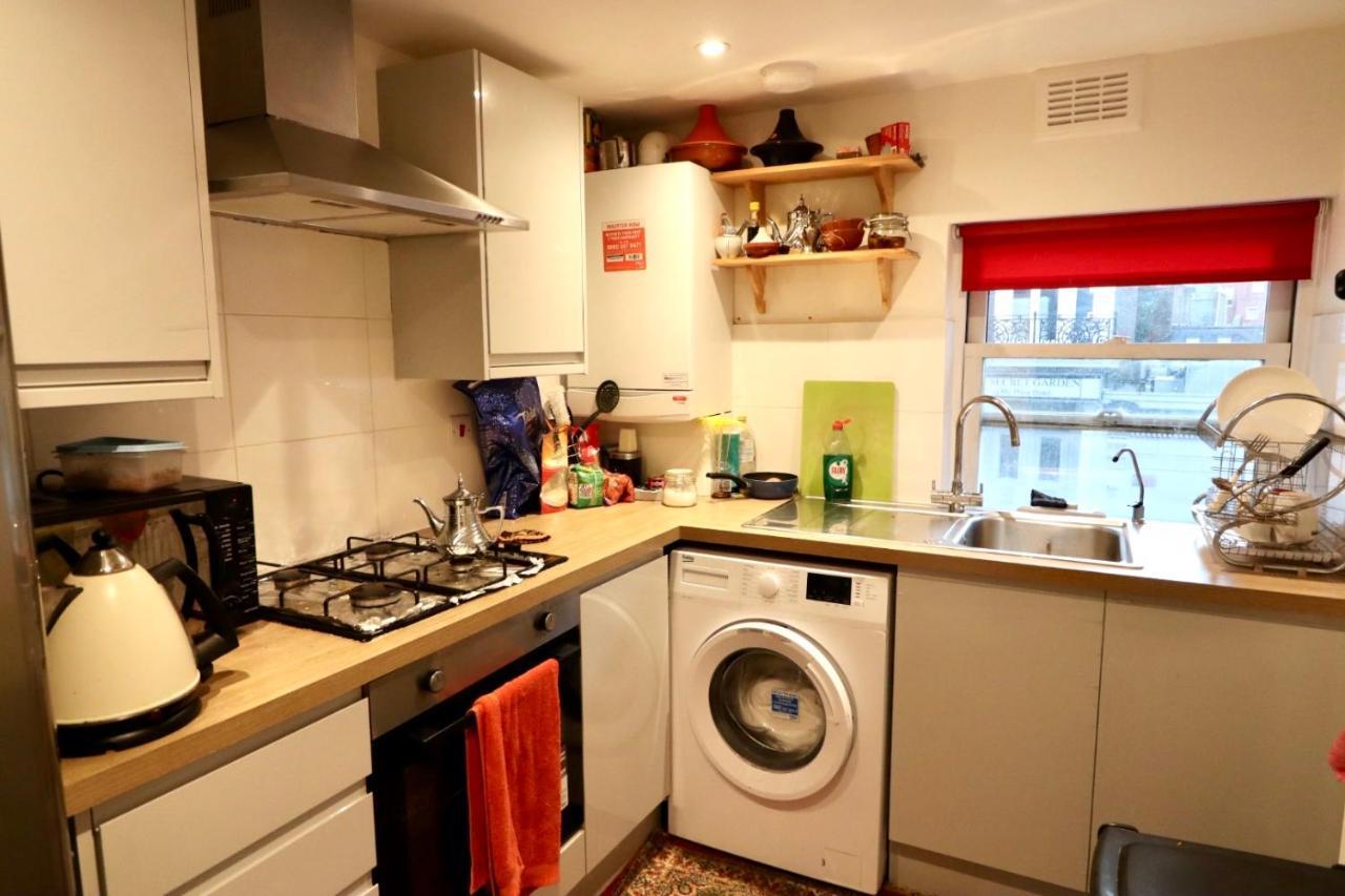 Twin Earls Court Central - Shared * Londres