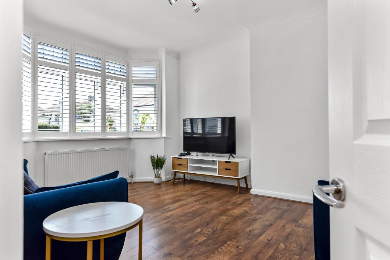 3br Home/fast Wi-fi/ Quiet Road * London