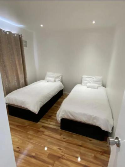 Twin/king Private Bedrooms In Beautiful Homestay With Private Parking Habitación en casa particular *