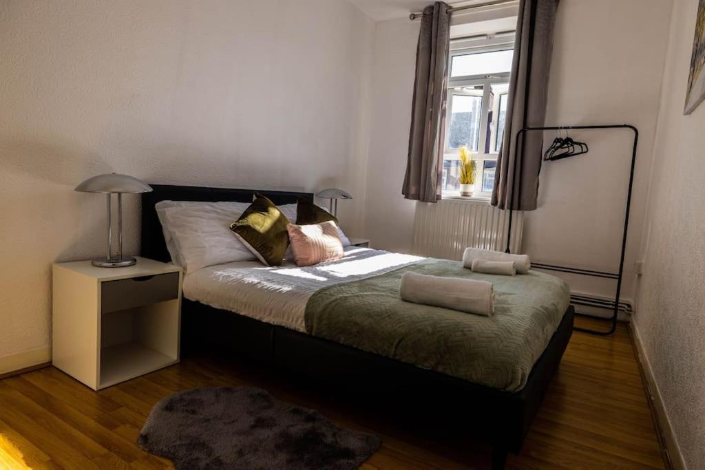Pristine 3 Beds Hackney E9 Londres