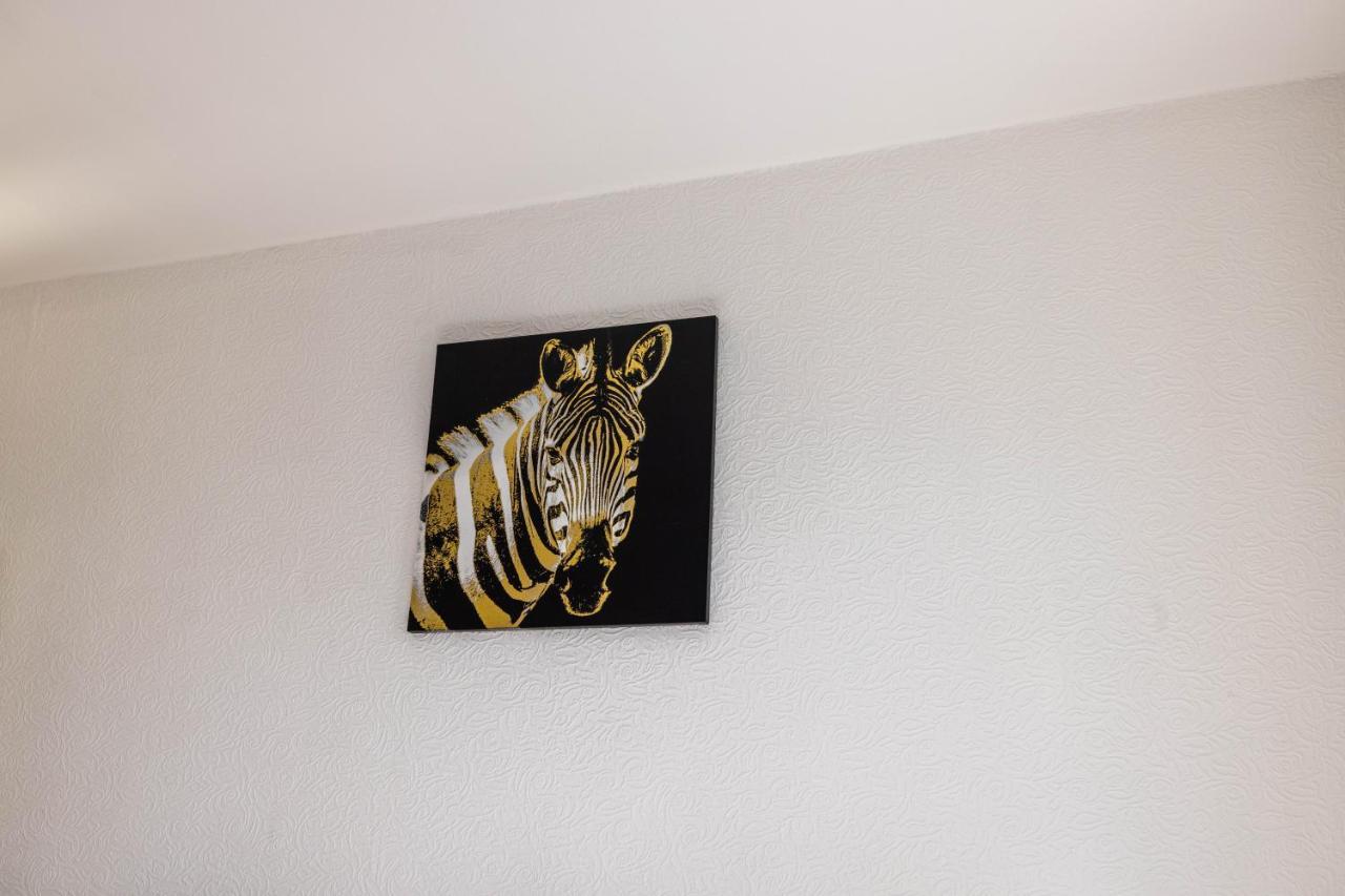 Pristine 3 Beds Hackney E9 * Londres