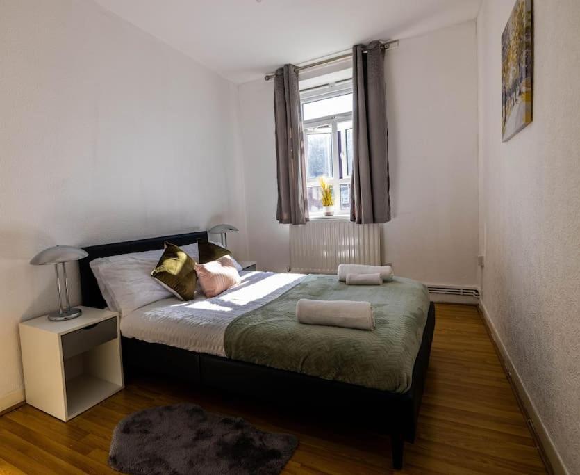 Pristine 3 Beds Hackney E9 Apartamento *