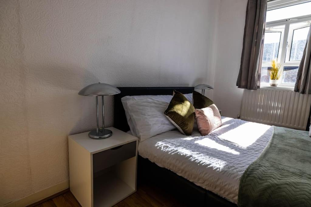 Pristine 3 Beds Hackney E9 Apartamento Londres