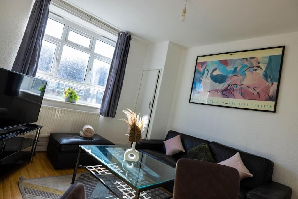 Pristine 3 Beds Hackney E9 Apartamento