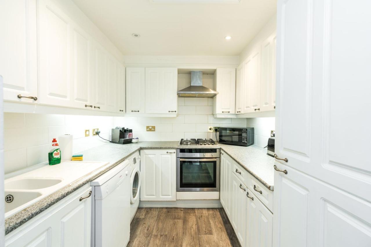 Spacious 2 Bedroom / Gloucester Road / Kensington Appartement Londen