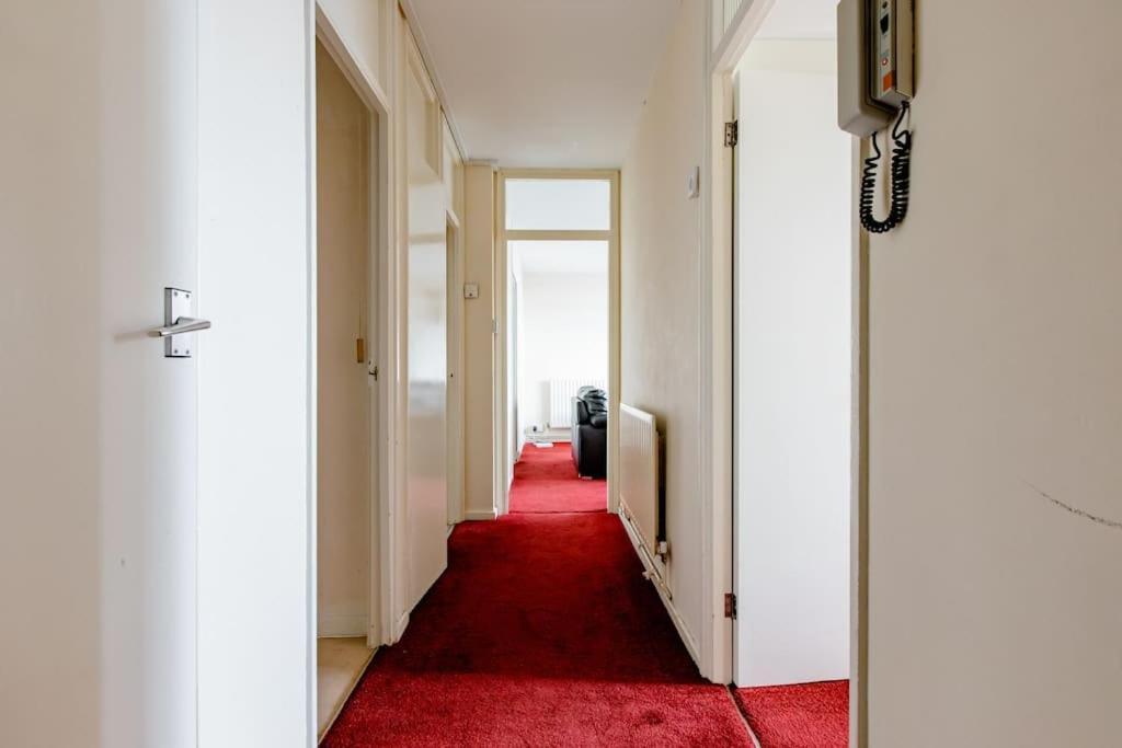 One Bed - 25 Mins From Bridge Appartement