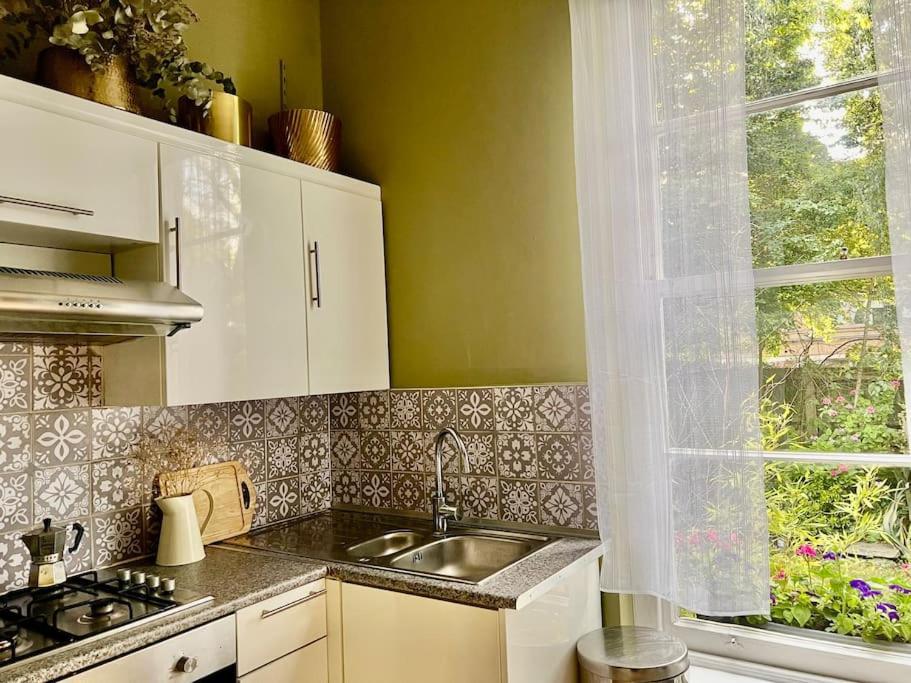 Charming 1 Bed Victorian Flat In Islington Apartment London