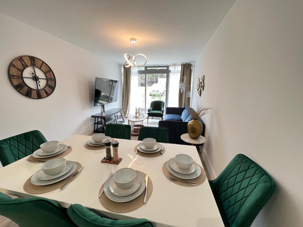 Apartment C5, Spacious 3 Bedroom Flat In Wembley London