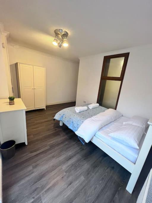 Flat 1, 419 Fulham, 2 Bedroom, 1 Bathroom Flat London