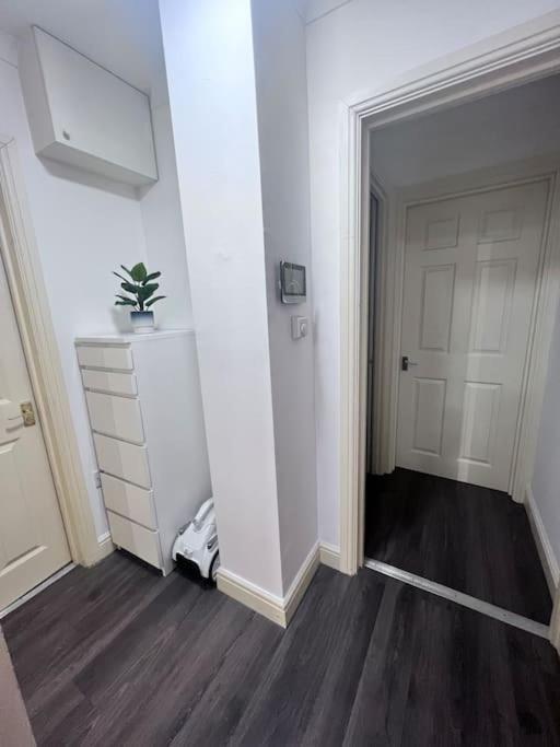 Leilighet Flat 1, 419 Fulham, 2 Bedroom, 1 Bathroom Flat