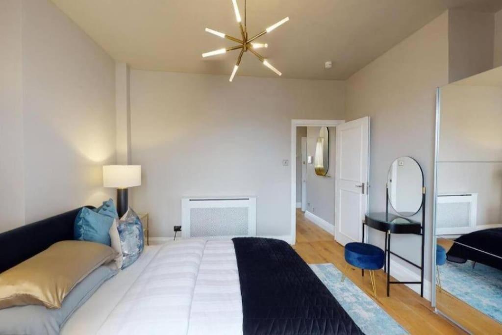 Gorgeous Hyde Park With Lift-elevator Access & View *