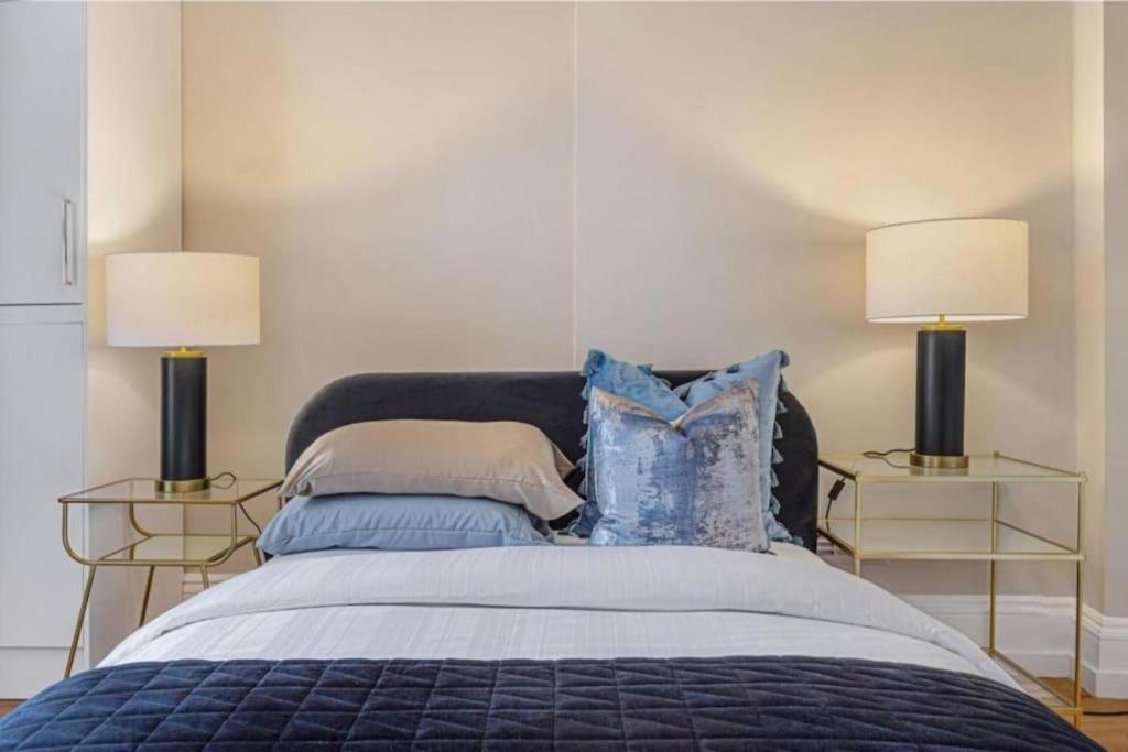 Gorgeous Hyde Park With Lift-elevator Access & View Apartment London