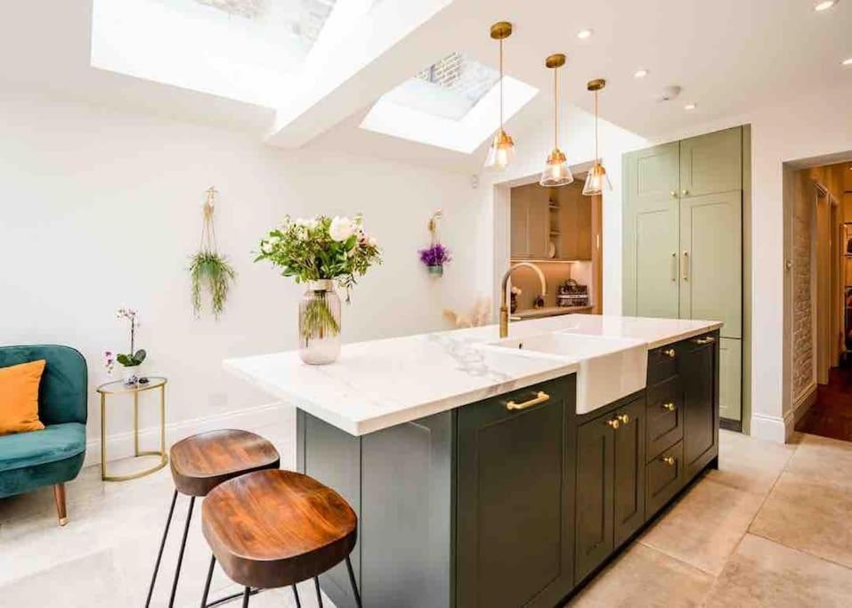 Whole House, Ensuite & Garden, 3 Bedrooms * Londres