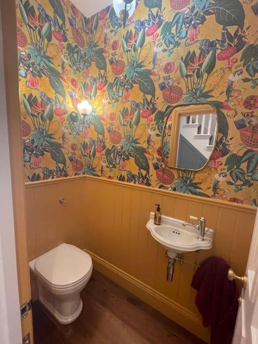 Whole House, Ensuite & Garden, 3 Bedrooms Сasa de vacaciones *
