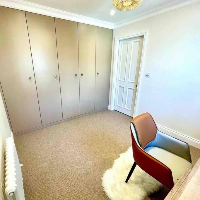 Whole House, Ensuite & Garden, 3 Bedrooms * London