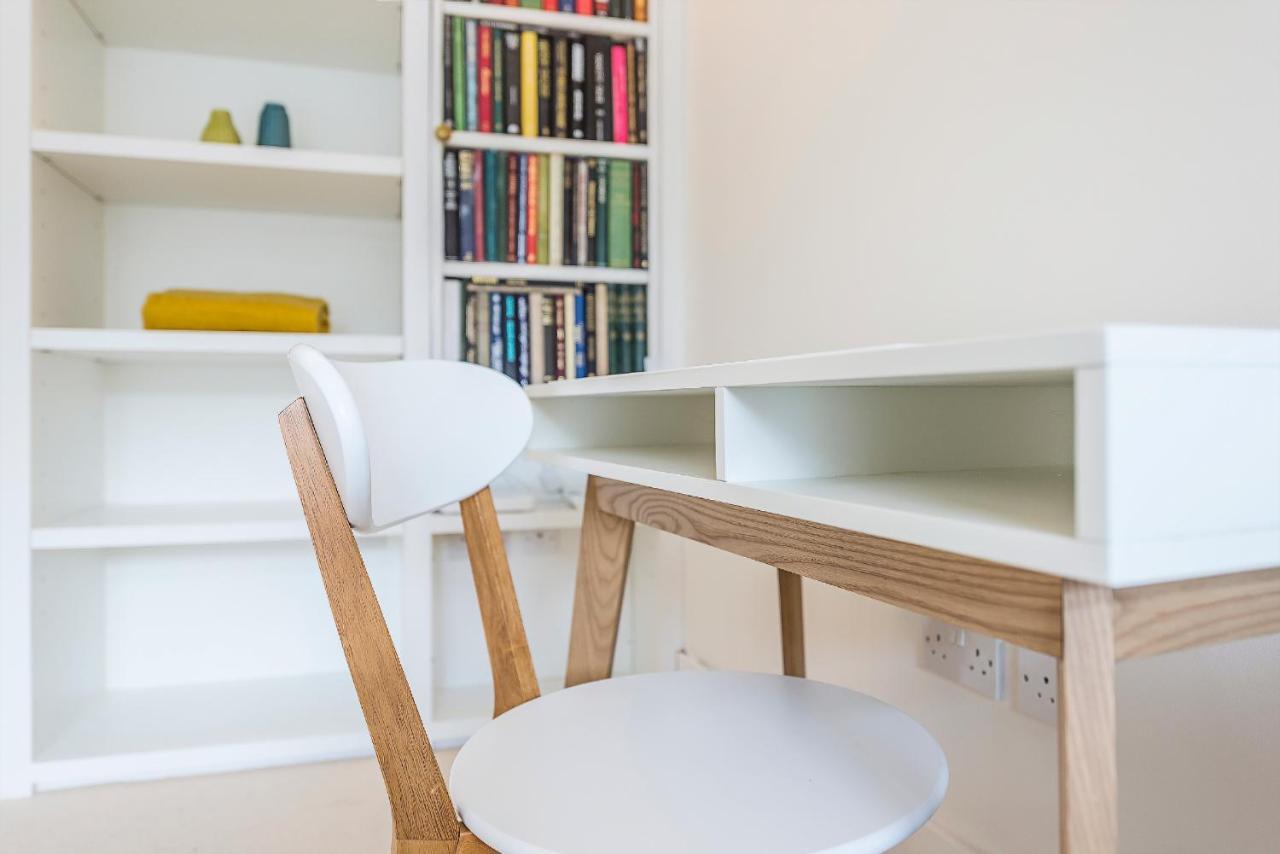 Hidden Gem In Chiswick, Stylish 1 Bedroom House * London