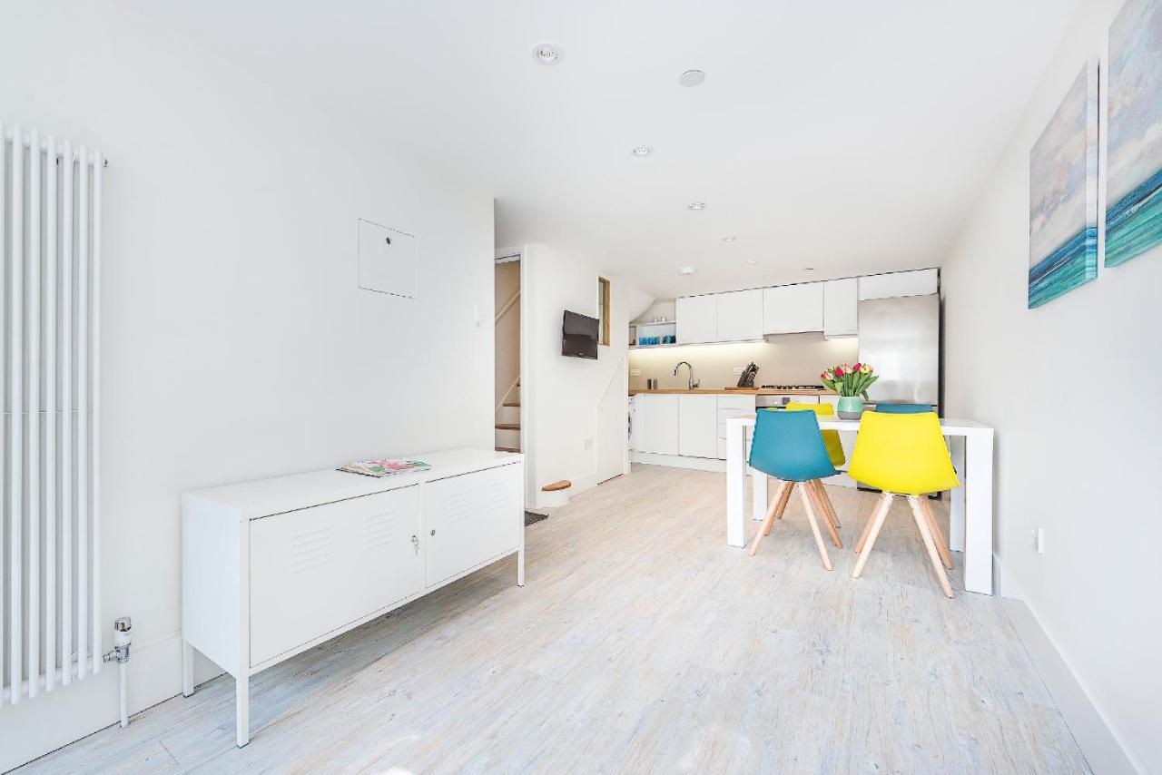 Hidden Gem In Chiswick, Stylish 1 Bedroom House Apartment London