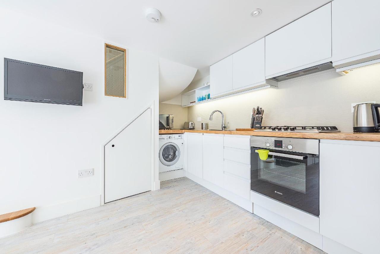 Apartment Hidden Gem In Chiswick, Stylish 1 Bedroom House London