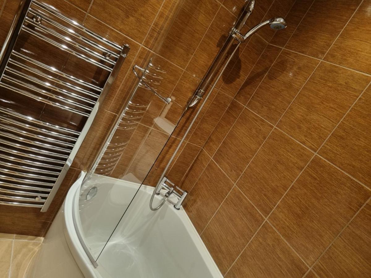 Stunning 2 Bed/2 Bath Flat In Waterloo, Londres