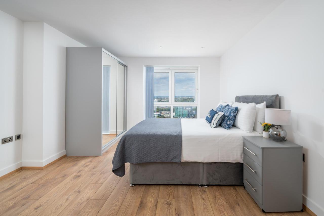 Skyvillion - Skyview Overseeing River Thames By Woolwich Ferry, Near Excel, O2 Arena, Airport, Free Wifi & Free Onsite Parking, Fantastic Rates For Longer Apartamento
