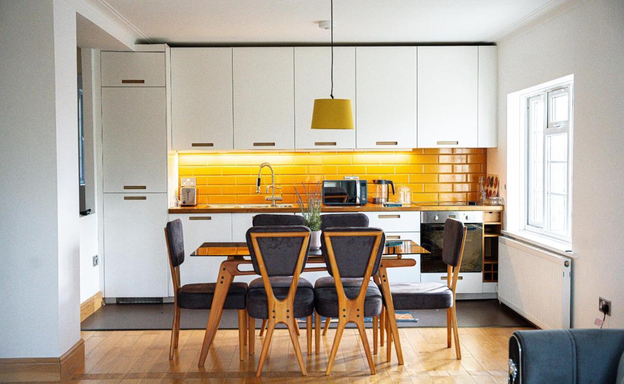 Kilburn Lighthouse Apartment London