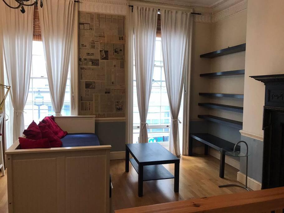 Apartment Luxury 3 Bedroom Flat Trafalgar Square, Embankment, Waterloo *