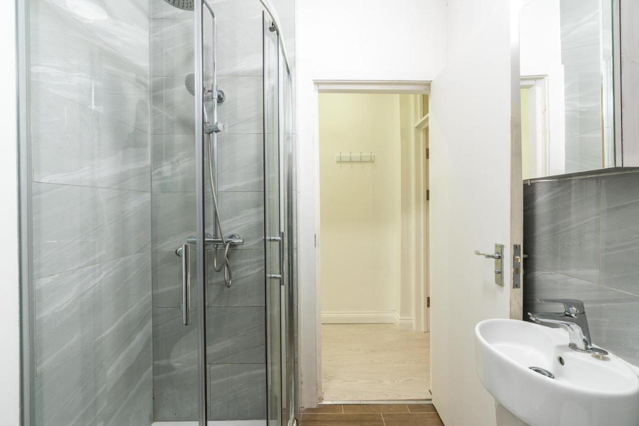 Apartment Chic & Cozy: South Kensington London