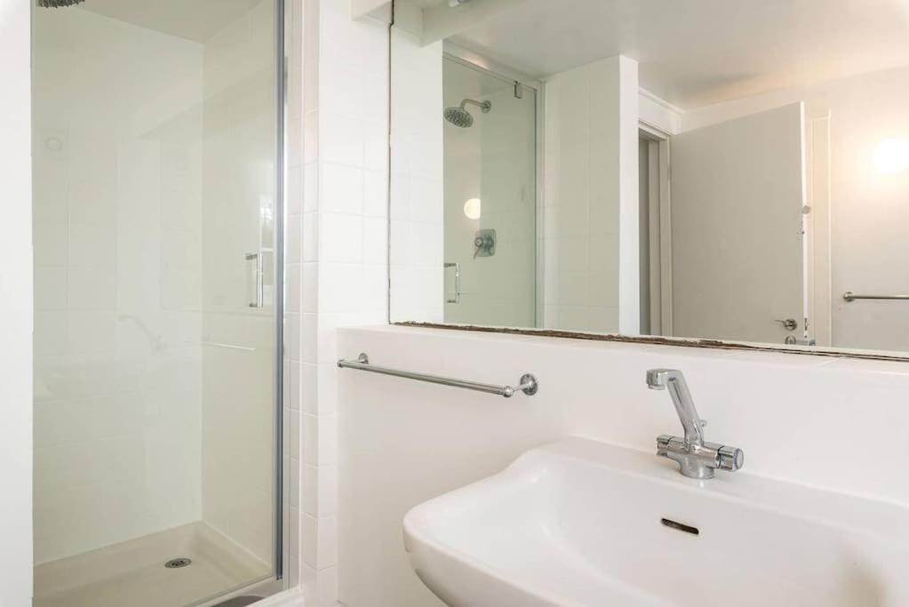 Apartment Spacious 2 Bed Garden Flat By The Thames+parking *