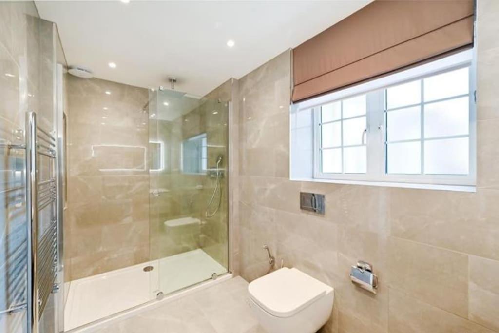 Uber Mayfair Luxury Apartment London
