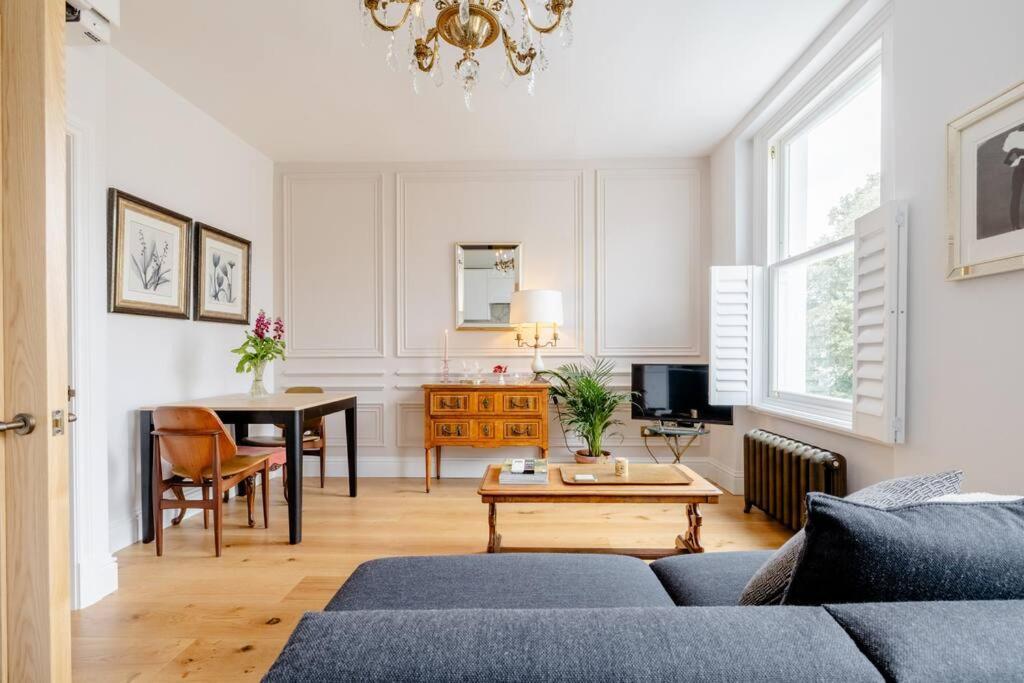 Luxury Flat On Fulham/chelsea Border Londen