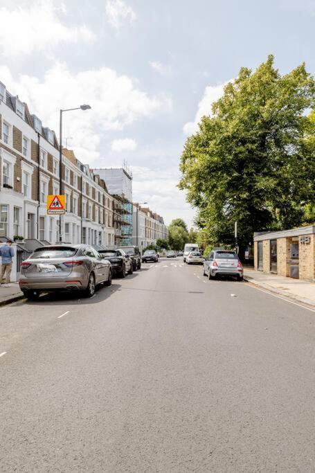 Luxury Flat On Fulham/chelsea Border Appartement Londen