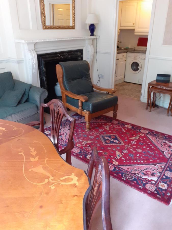 Apartment La South