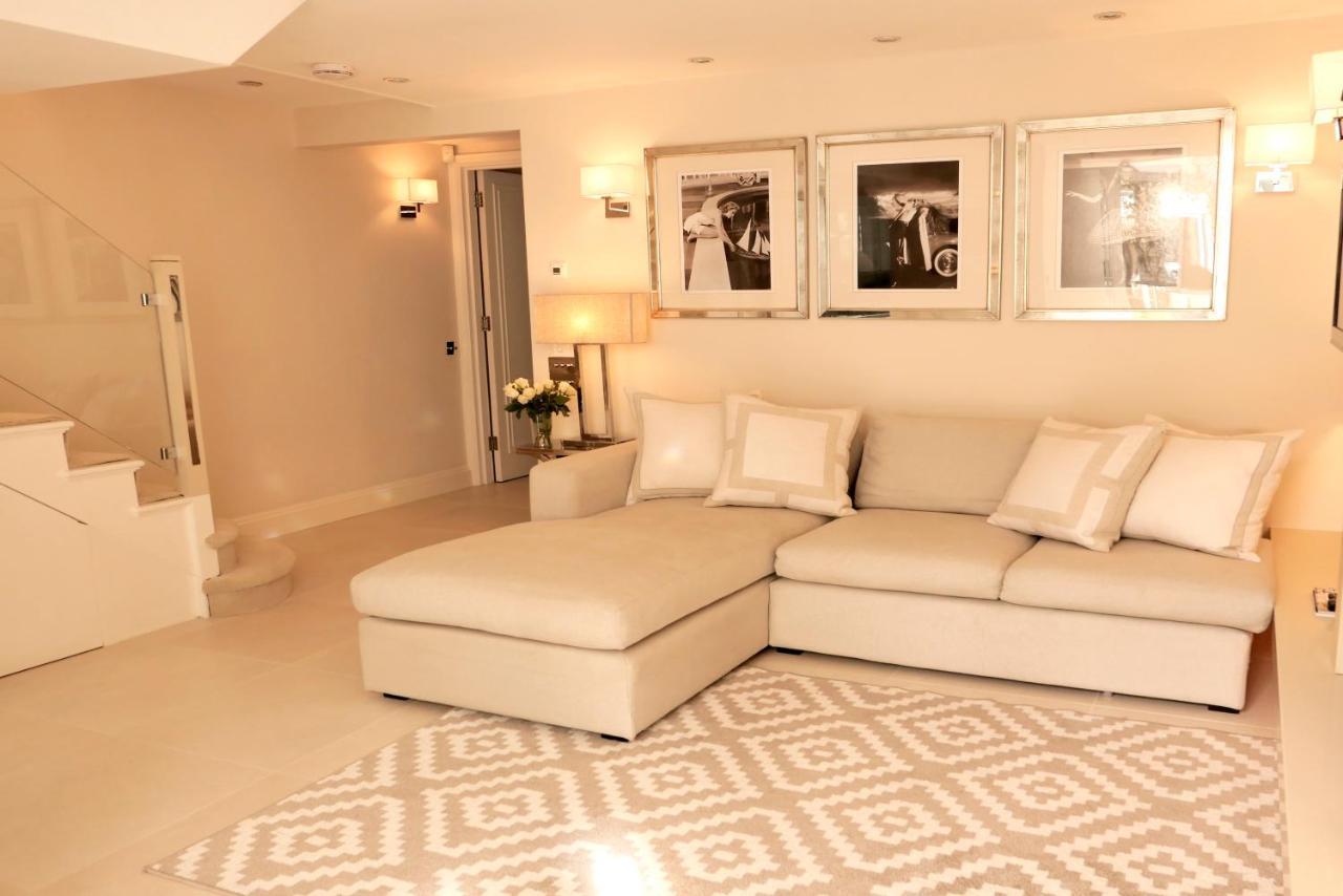 Belgravia Flat, With Private Terrace London