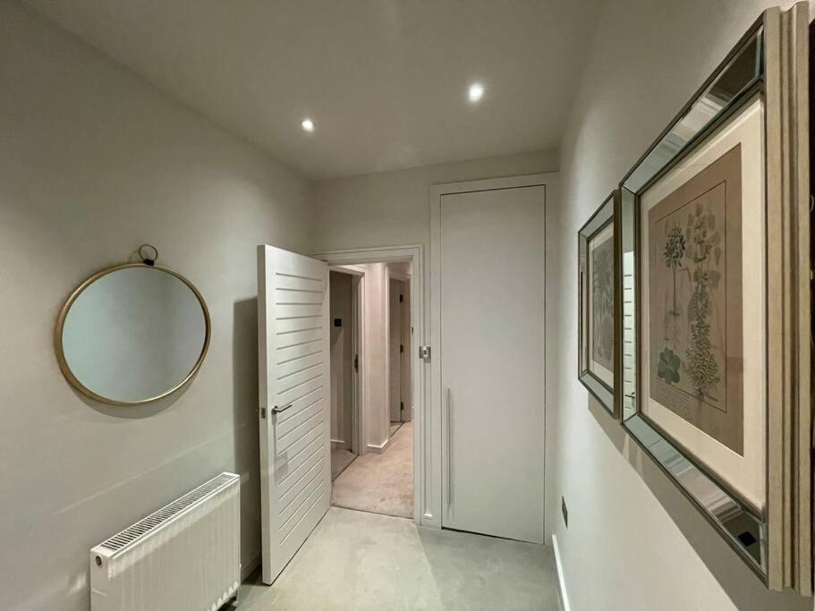 Quintessential Town House Close To * Londen