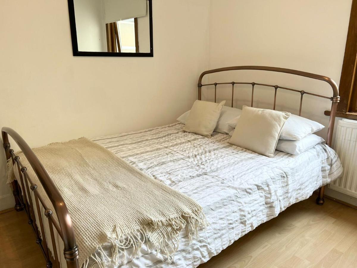 The Leyton Oasis Guest house