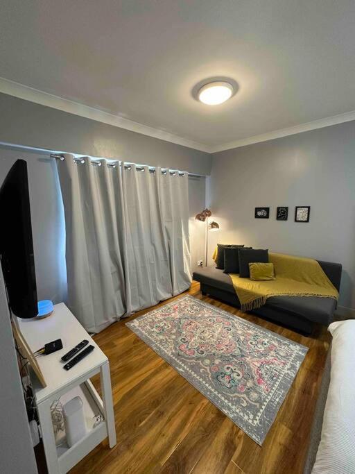Apartment Ground Floor London