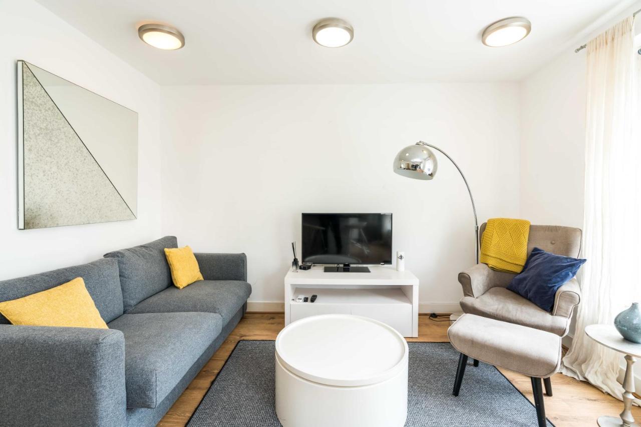 Amazing 2 Bedroom / Earls Court / Kensington Apartment London