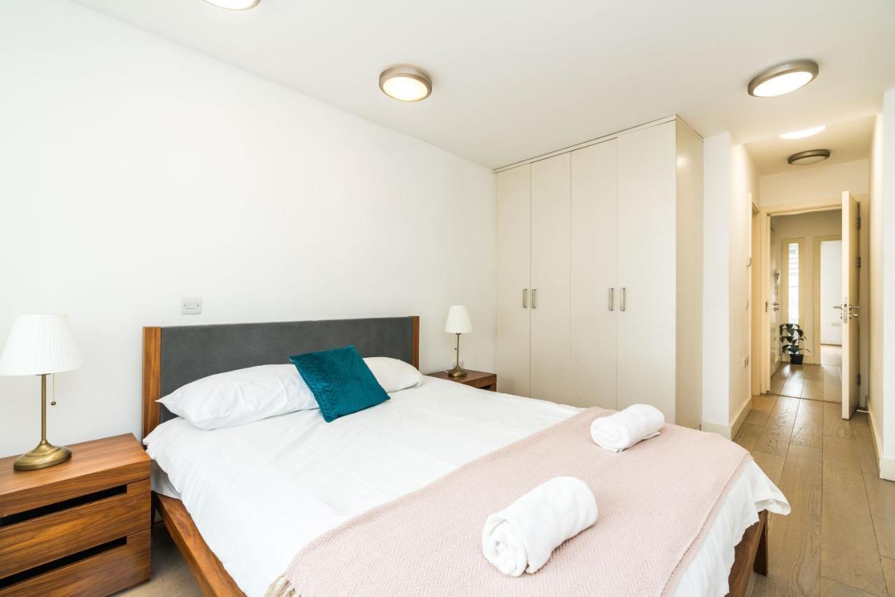 Amazing 2 Bedroom / Earls Court / Kensington Apartment London