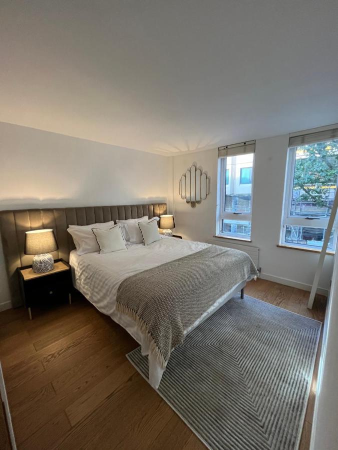Heart Of Covent Garden - 2 Bed Londen