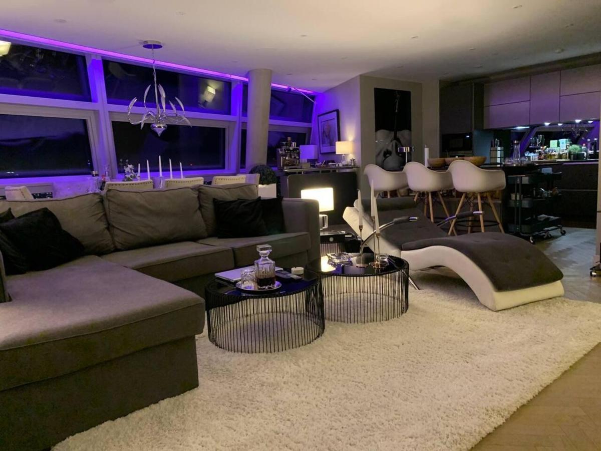 Stunning Penthouse With 360 - Skyline View Apartment London