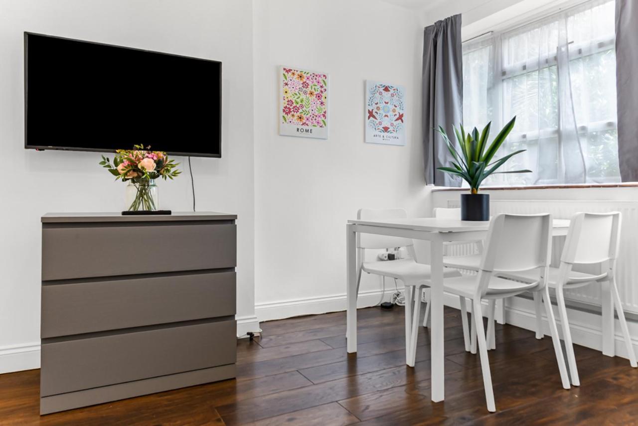 Charming Escape In Appartement