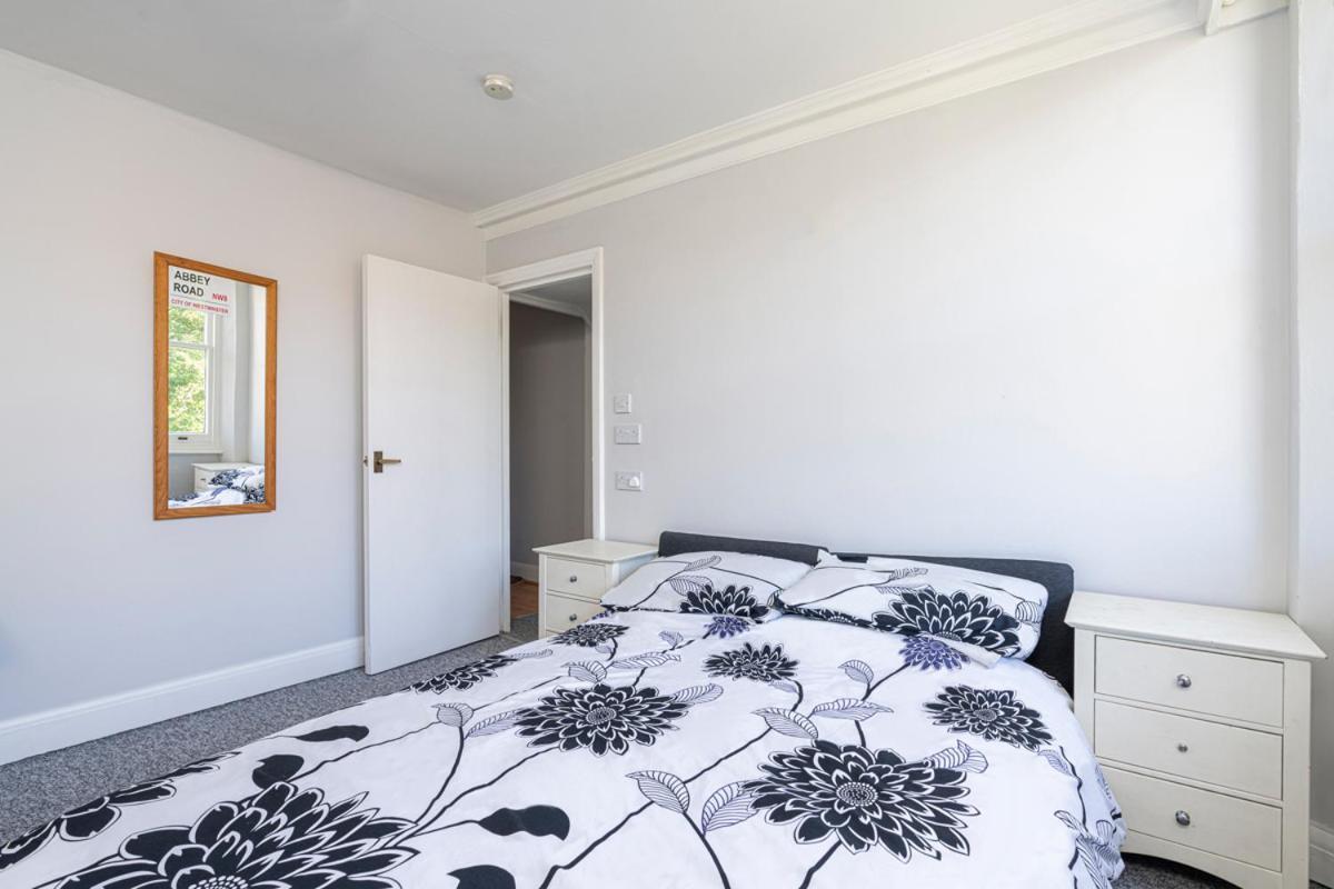 Joivy Bright Apt In West Hampstead Londen