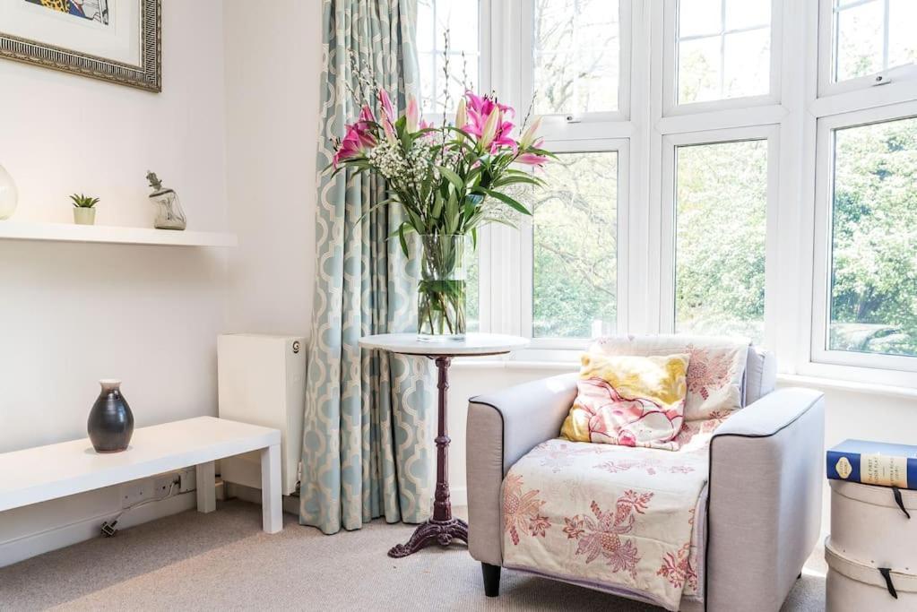 Modern And Spacious 2 Bed In Brixton Apartment