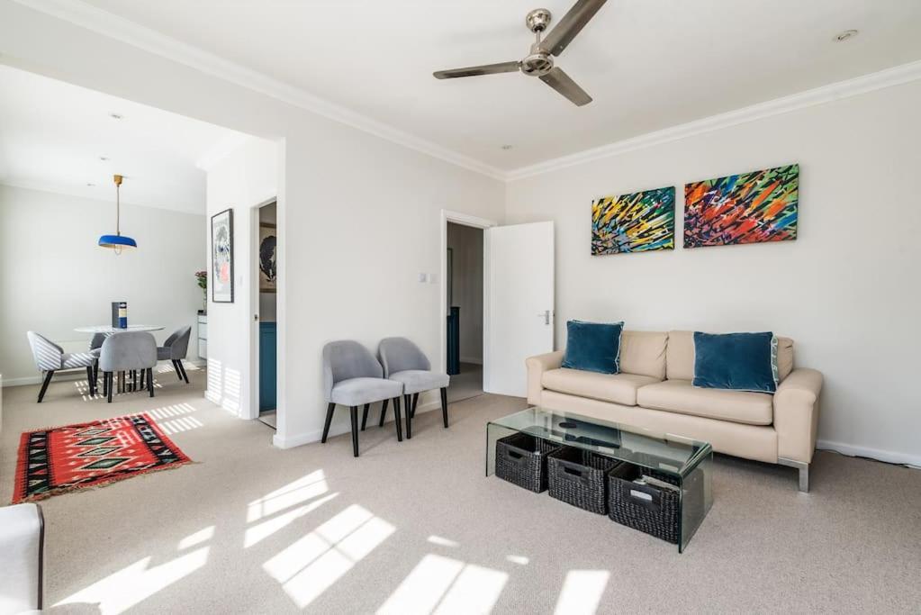 Modern And Spacious 2 Bed In Brixton *