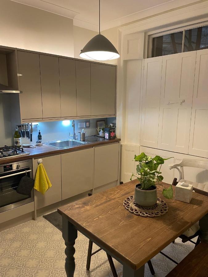 Appartement 2 Bedroom Garden Flat /kings Cross, *